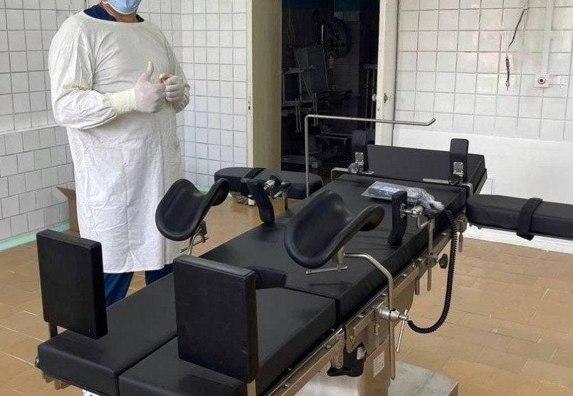Лоран встановила операційний стіл у лікарні Черкаської області